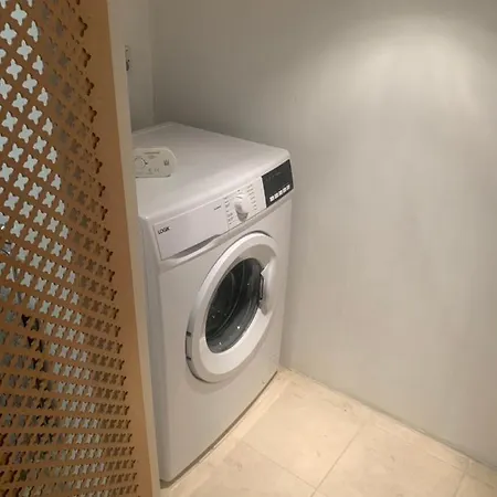 Cozy 1 Bedroom Basement Flat Londres Extérieur photo